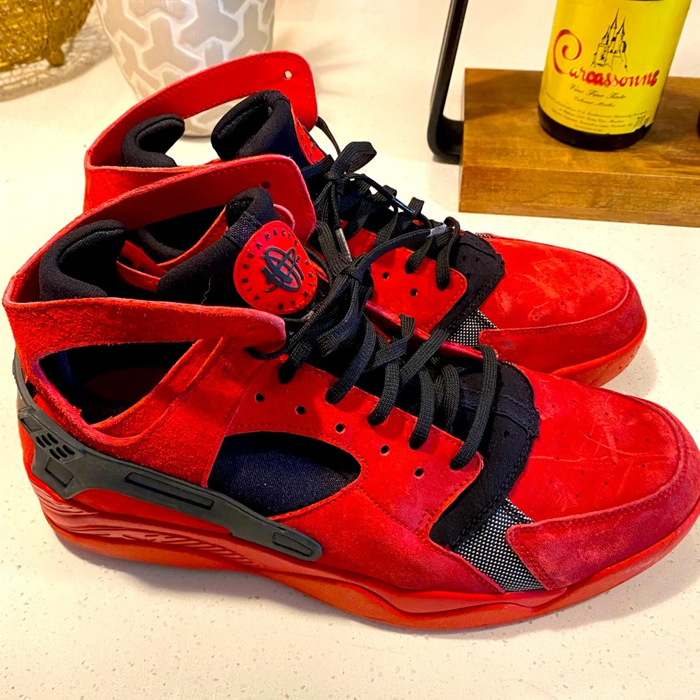 Air Flight Huarache University Black/Red 11
